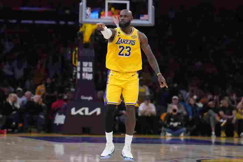 帕金斯：湖人应该早早终结首轮系列赛 独自带队的詹姆斯需要休息